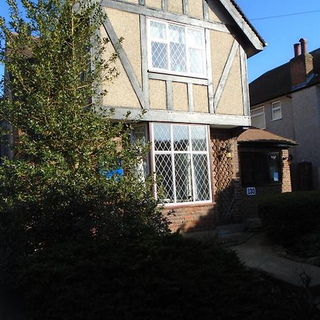 Edgware B&B Barnet Exterior photo